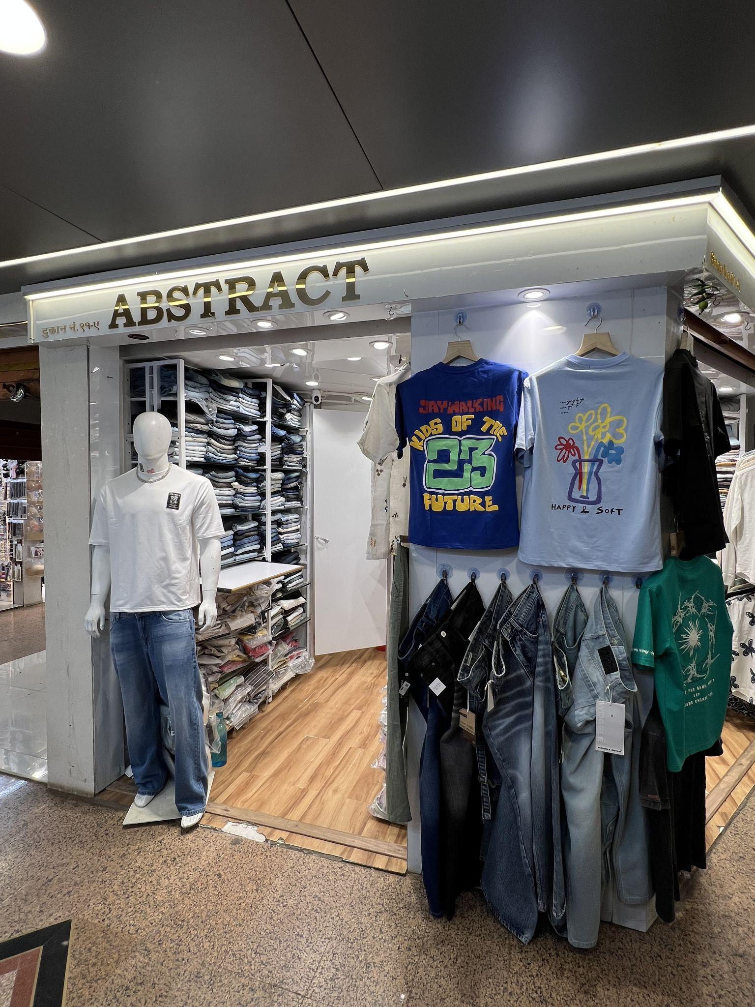 Store media